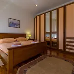 Petrinovic C Апартаменты Цриквеница