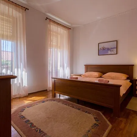 דירה Petrinovic C