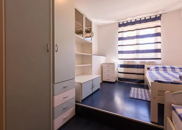 Petrinovic C Apartment *