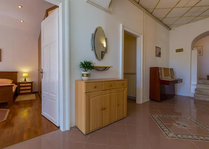 Petrinovic C Διαμέρισμα *