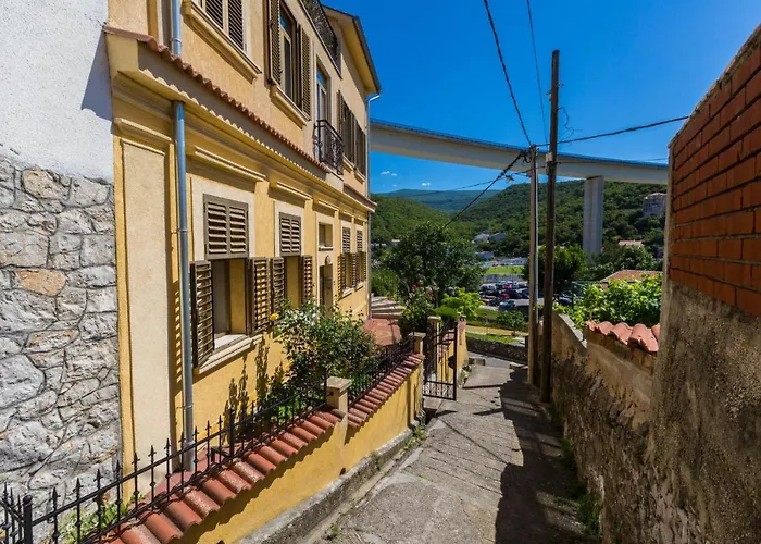 Petrinovic C * Crikvenica